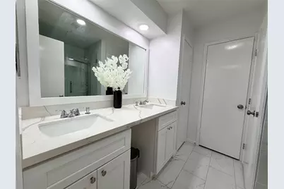 6430 Grandvale Drive, Houston, TX 77072 - Photo 13