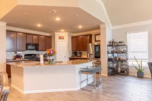 12901 Ocean Breeze Ln, Texas City, TX 77568 - Photo 3