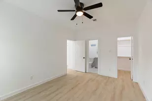 7126 Bywood A and B St, Houston, TX 77028 - Photo 7