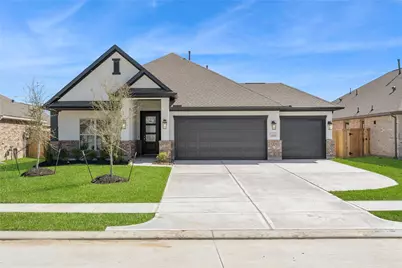 1537 Apache Heights Drive, Dayton, TX 77535 - Photo 1