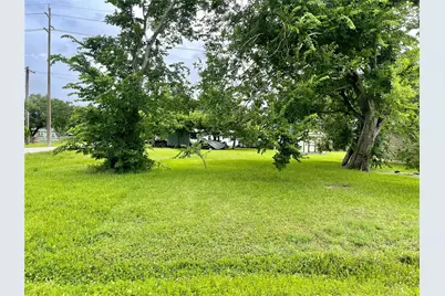 1601 N Avenue S, Freeport, TX 77541 - Photo 5