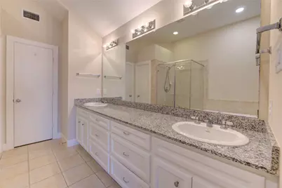 11315 Main Street #204, Houston, TX 77025 - Photo 17