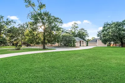12195 N Lake Vista Drive, Willis, TX 77318 - Photo 9