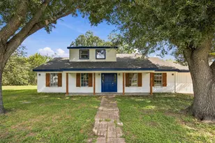 500 E Davitt St, Eagle Lake, TX 77434 - Photo 1