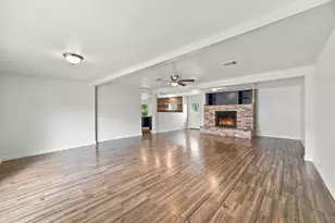 500 E Davitt St, Eagle Lake, TX 77434 - Photo 17