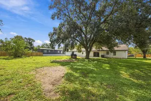 500 E Davitt St, Eagle Lake, TX 77434 - Photo 29