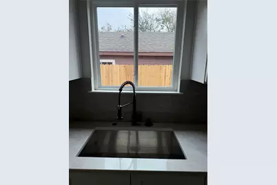 8318 Brandon Street, Houston, TX 77051 - Photo 13