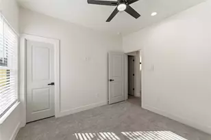 8318 Brandon St, Houston, TX 77051 - Photo 21