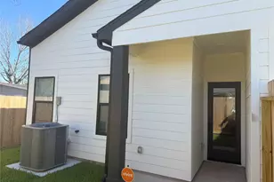 8318 Brandon St, Houston, TX 77051 - Photo 35