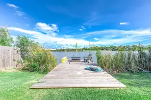 6513 Golfcrest Dr, Galveston, TX 77551 - Photo 39