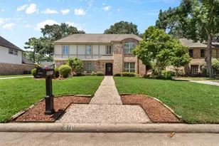 5510 Pine Arbor Dr, Houston, TX 77066 - Photo 1