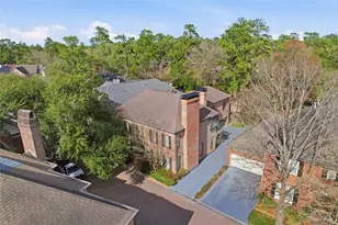 207 Sugar Berry Cir, Houston, TX 77024 - Photo 3