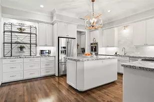 207 Sugar Berry Cir, Houston, TX 77024 - Photo 15