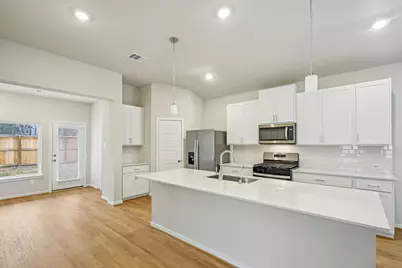 29011 Farmhouse Estates Drive, Waller, TX 77484 - Photo 11