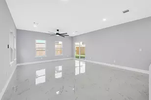 4802 Tracemeadow Dr, Houston, TX 77066 - Photo 11