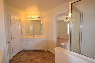2710 Grants Lake Blvd, Sugar Land, TX 77479 - Photo 23