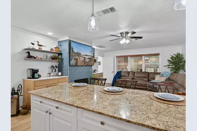 117 Horseshoe Lake Drive W, Huntsville, TX 77320 - Photo 9