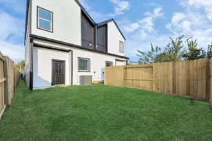 8533 Amadwe St, Houston, TX 77051 - Photo 35