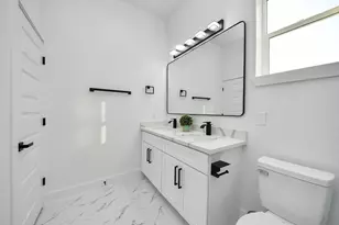 8533 Amadwe St, Houston, TX 77051 - Photo 27