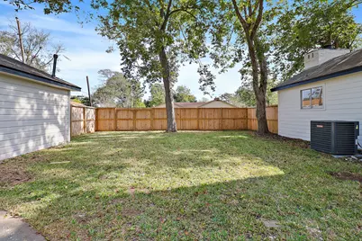 200 Scott Street, Baytown, TX 77520 - Photo 23