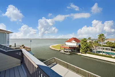 1534 Windsong Way, Tiki Island, TX 77554 - Photo 31