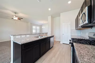 6502 Blimp Base Boulevard, Hitchcock, TX 77563 - Photo 15