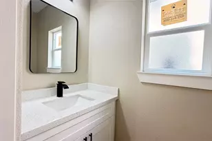 7821 Angus St, Houston, TX 77028 - Photo 15