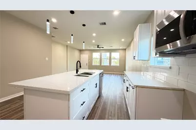 7821 Angus Street, Houston, TX 77028 - Photo 13