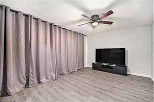 12215 Hillcroft St, Houston, TX 77035 - Photo 7