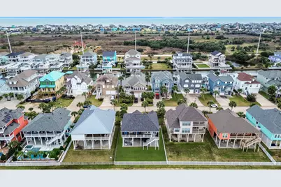 13602 Windlass Circle, Galveston, TX 77554 - Photo 45