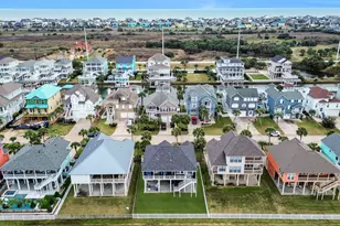 13602 Windlass Cir, Galveston, TX 77554 - Photo 45