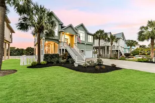 13602 Windlass Cir, Galveston, TX 77554 - Photo 35