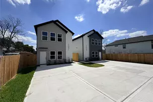 1031 North Ln, Houston, TX 77088 - Photo 3