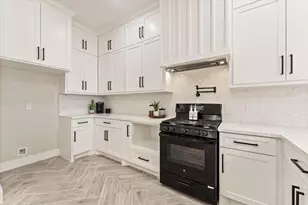 913 Santa Anna Ln, La Porte, TX 77571 - Photo 11