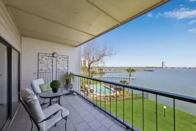 351 Lakeside Lane #201, Nassau Bay, TX 77058 - Photo 3