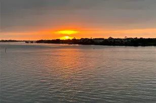 351 Lakeside Ln, Nassau Bay, TX 77058 - Photo 45