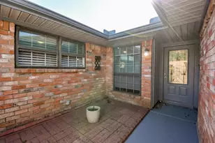 1918 Tulsa St, Deer Park, TX 77536 - Photo 3