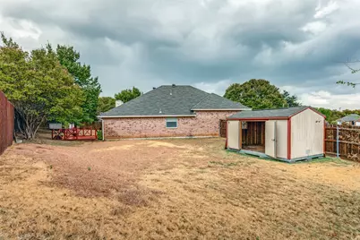 6025 Western Creek Lane, Haltom City, TX 76137 - Photo 25
