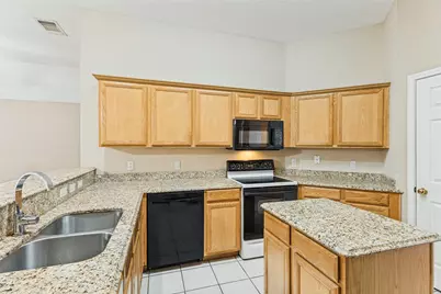 6025 Western Creek Lane, Haltom City, TX 76137 - Photo 7