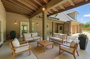 2401 Conastoga Ct, Conroe, TX 77384 - Photo 3