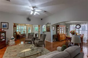 10486 Parkside Dr, Willis, TX 77318 - Photo 5