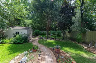 10486 Parkside Dr, Willis, TX 77318 - Photo 23