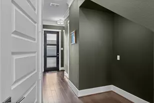 817 Kamano Ave, Houston, TX 77008 - Photo 9