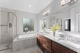 817 Kamano Ave, Houston, TX 77008 - Photo 17