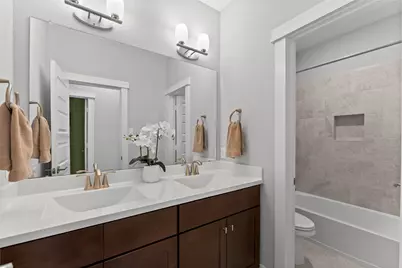 817 Kamano Avenue, Houston, TX 77008 - Photo 21