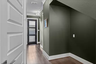 817 Kamano Avenue, Houston, TX 77008 - Photo 9