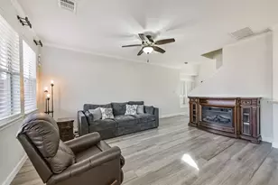 12431 Lark Fair Ln, Houston, TX 77089 - Photo 13