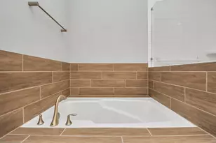 5720 Petty St, Houston, TX 77007 - Photo 25