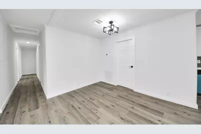 11707 Greenglen Drive, Houston, TX 77044 - Photo 11