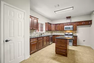 14314 N Cashel Oak Dr, Houston, TX 77069 - Photo 9